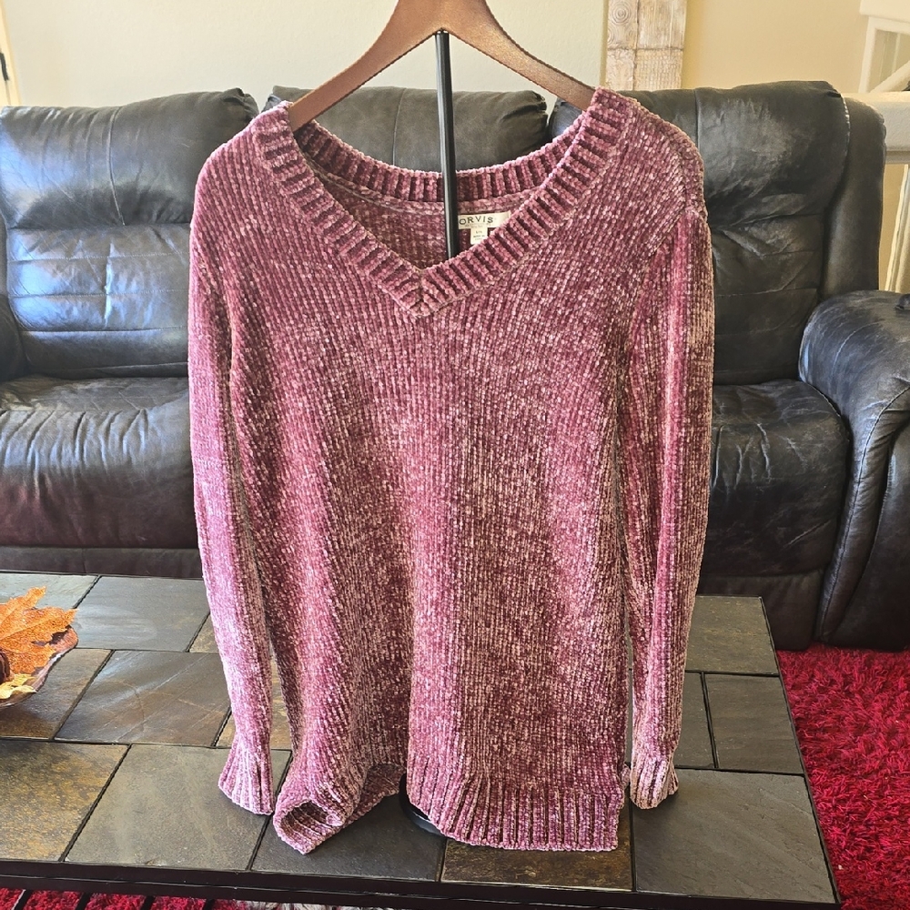 Orvis V-Neck Chenille Sweater in Plum